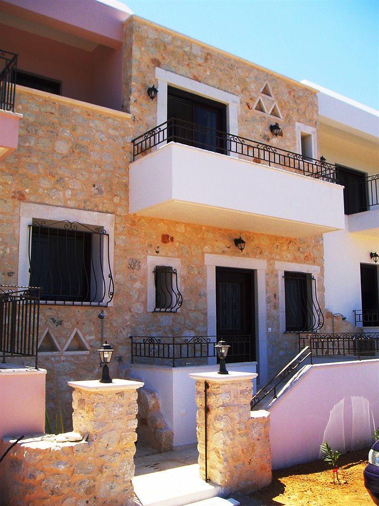 Olive Coast Suites Palekastro Exteriör bild